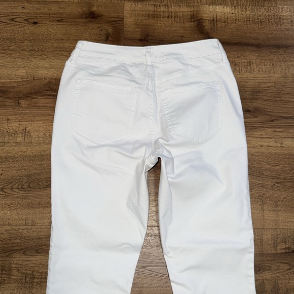 JENNIFER LÓPEZ Women's Skinny Jeans - Picture 6 of 9